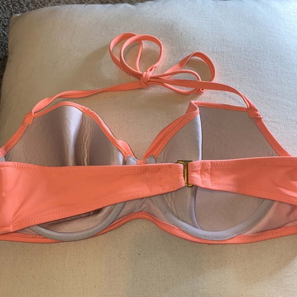 Coral bikini top - Picture 2 of 2